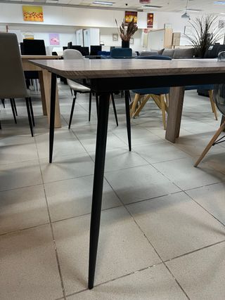 Mesa Comedor Gris - Estilo Moderno