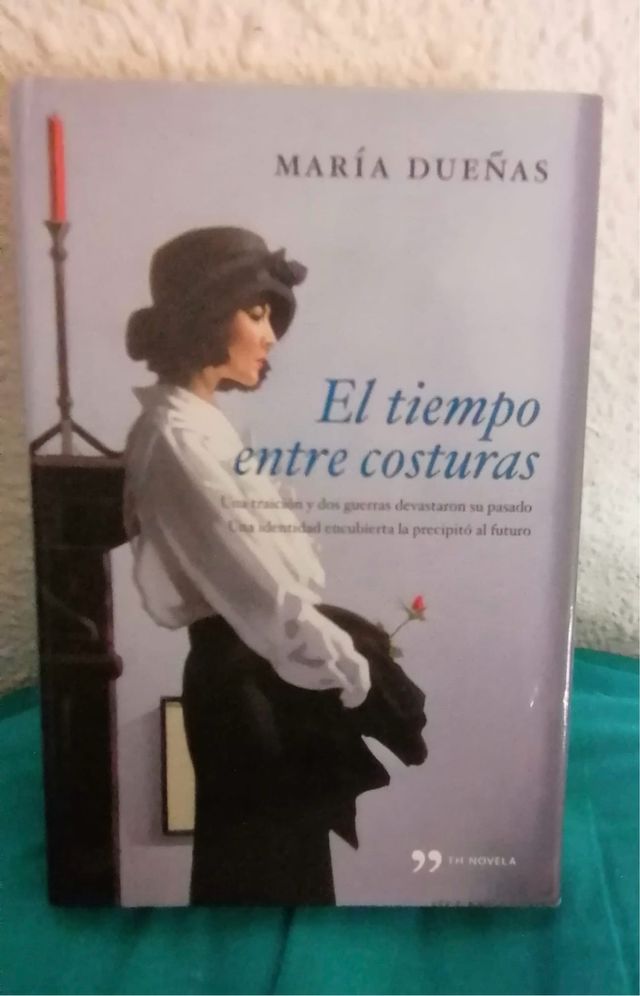 libro el tiempo entre costuras