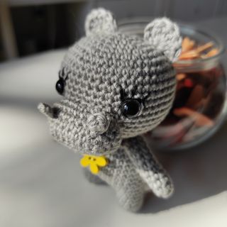 Amigurumi hipopótamo tejido a mano crochet 11cm