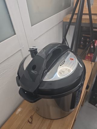 Olla presión eléctrica Eisenbach 6L