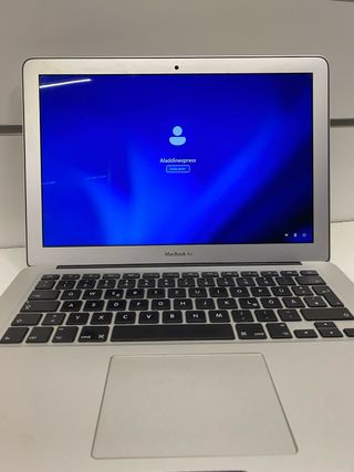 MacBook Air i5 8gb ram 128gb ssd con grafica W11