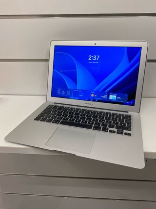 MacBook Air i5 8gb ram 128gb ssd con grafica W11