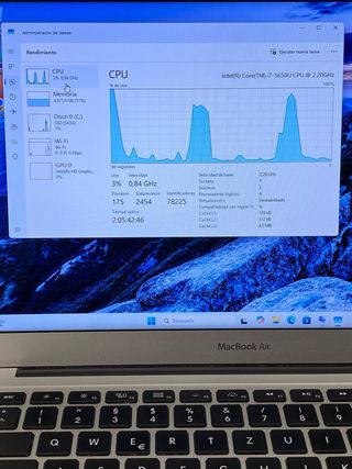 MacBook Air i5 8gb ram 128gb ssd con grafica W11