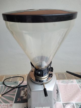 macina caffe'professionale mazzer