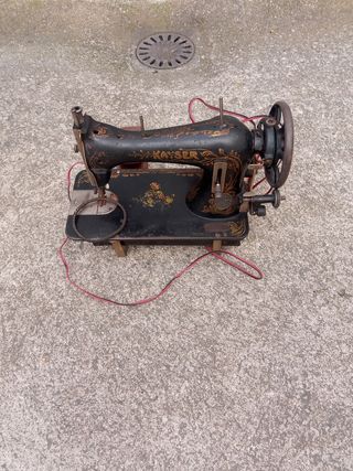 Maquina de káiser muy antigua