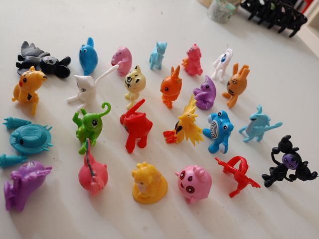 24 figuritas Pokemon, NUEVAS! New!