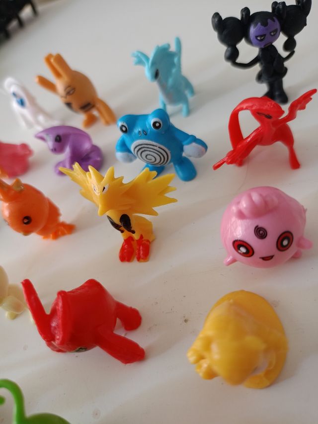 24 figuritas Pokemon, NUEVAS! New!