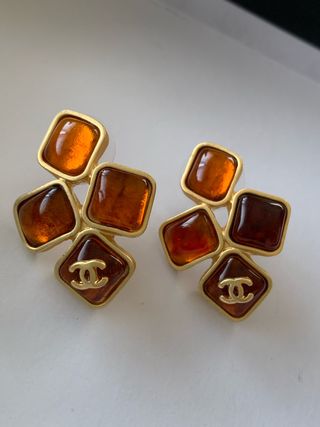 Pendientes Chanel con piedras sin usar 
