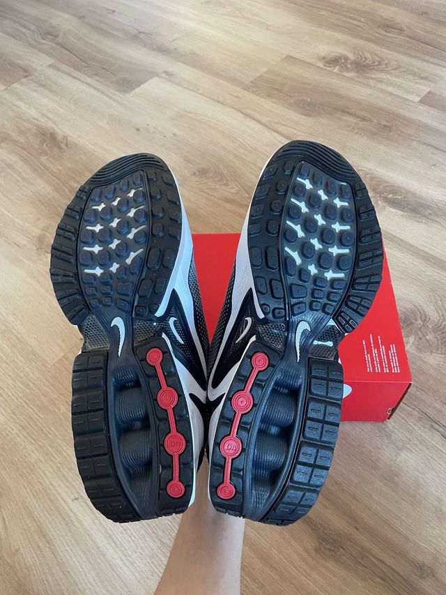 Zapatillas Nike Air Max Dn - Blancas y Negras