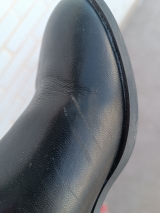 Botines negros niña talla 36. 
