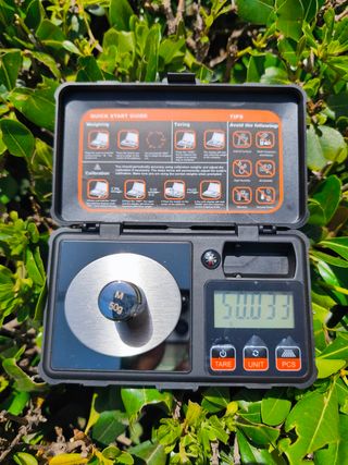 Báscula 50g x 0.001g – Precisión máxima