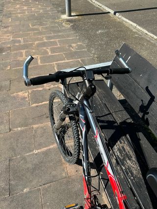 Bicicleta MTB marca BH