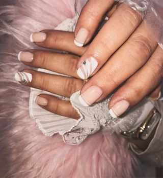 Manicurista Colombiana