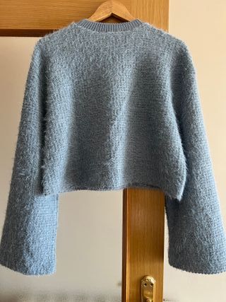 Jersey azul efecto pelo brillos Zara