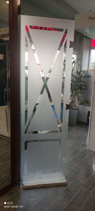 Puerta cristal diseño moderno