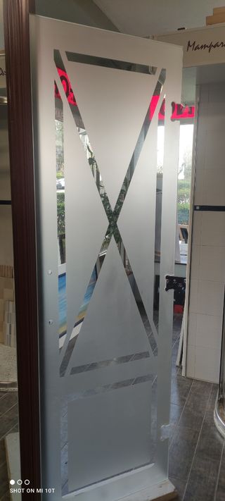Puerta cristal diseño moderno