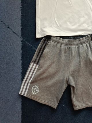 Conjunto Adidas impecable 
