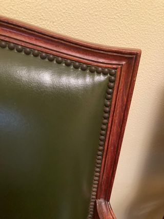 Sillas piel y madera