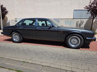Jaguar daimler xj40 1991