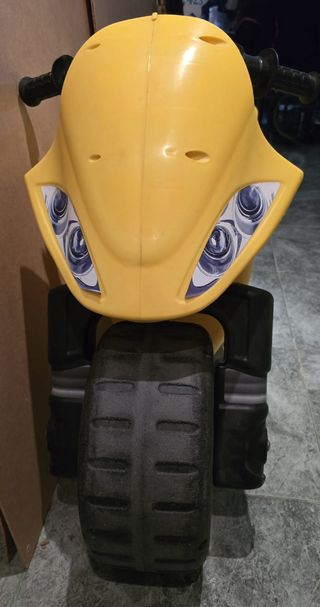 Moto Correpasillos Injusa Winner XL amarilla