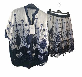 Conjunto dos piezas broderie