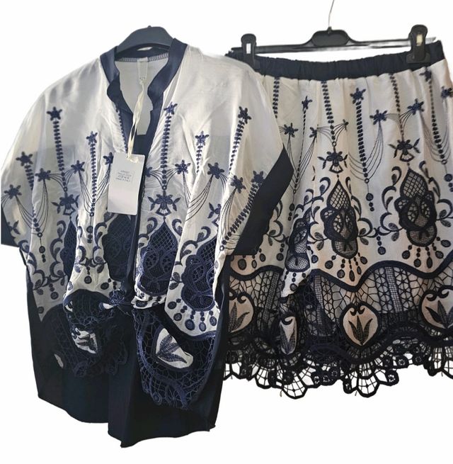 Conjunto dos piezas broderie