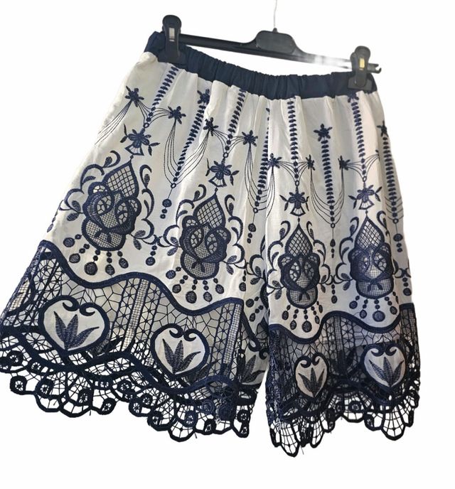 Conjunto dos piezas broderie