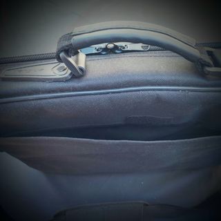 REGALA! CARTERA/MALETÍN FLEXIBLE ORDENADOR PERSONA