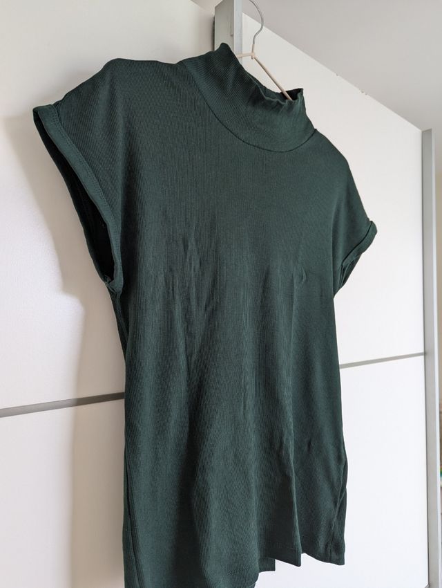 Camiseta verde de Zara