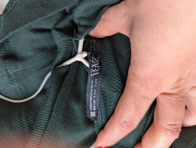 Camiseta verde de Zara