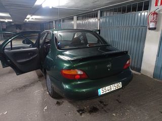 Hyundai Lantra 1999