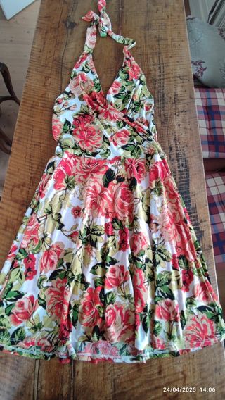 Vestito floreale estivo rosso e bianco