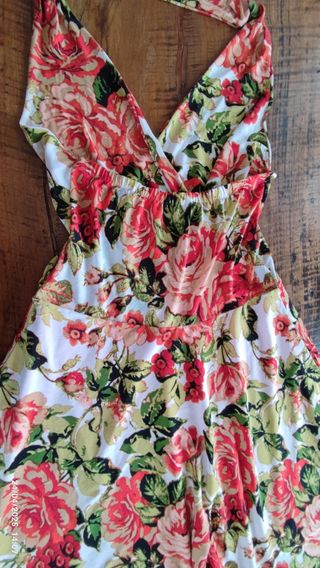 Vestito floreale estivo rosso e bianco