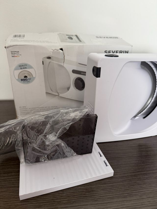 Cortadora de fiambre PAN CARNE QUESO Severin