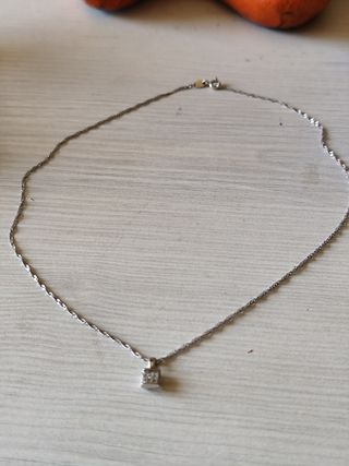 Precioso conjunto de oro blanco y brilla