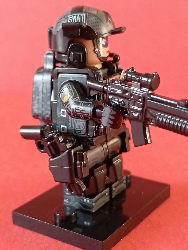 0426-2 Swat black  elite uniformado