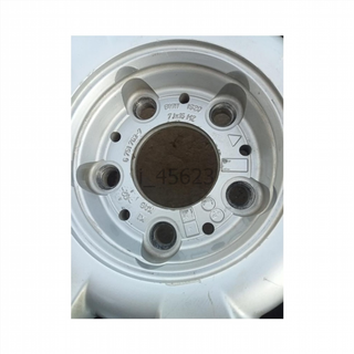 Llanta 15 pulgadas Bmw Serie 5 (E39) (2000 i_45623