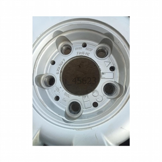 Llanta 15 pulgadas Bmw Serie 5 (E39) (2000 i_45623