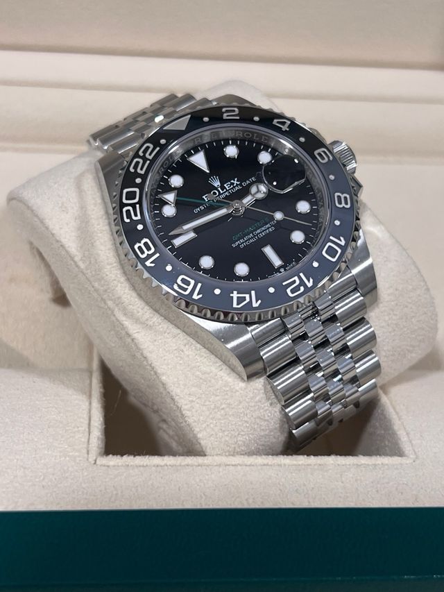 ROLEX GMT II. BRUCE WAYNE.