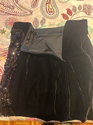 Minifalda Zara negra terciopelo lentejuelas