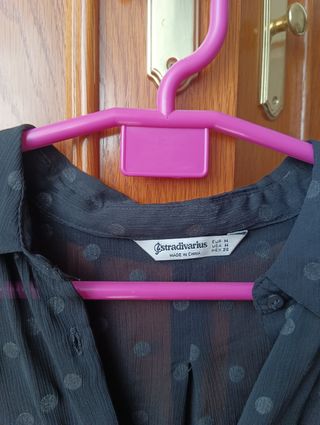 Camisa negra Stradivarius 