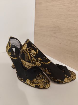 Traje Fallera Negro y Dorado