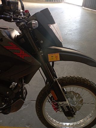 Moto 125cc negra - Como nueva