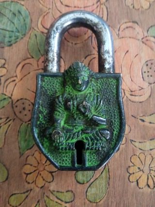 Candado antiguo Asiático .