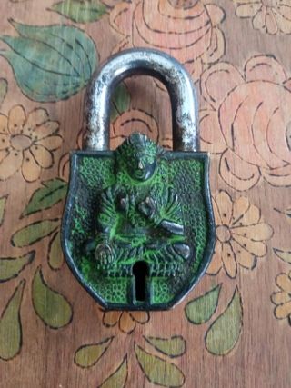 Candado antiguo Asiático .