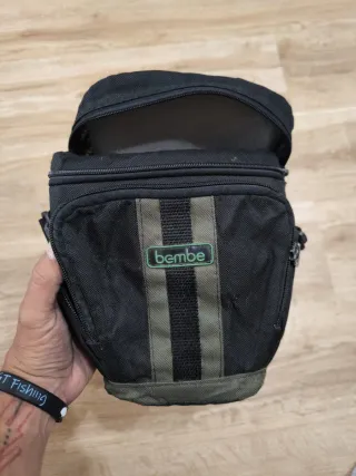 Nikon D3100 roja + objetivo 18-55