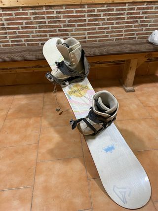 Tabla snowboard + botas usadas