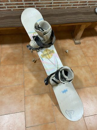 Tabla snowboard + botas usadas