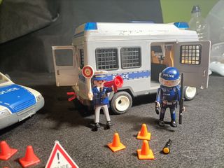 Playmobil Policía: Vehículos y Figuras