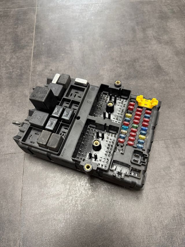 BCU caja fusibles jeep grand cherokee wj